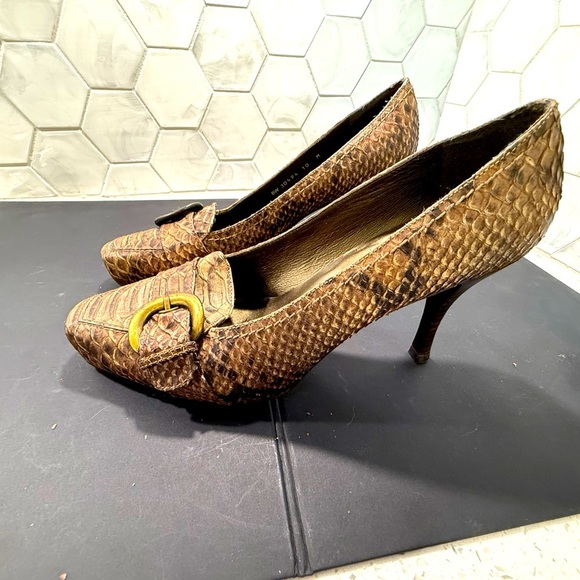 Stuart Weitzman Python Pumps Brown Snakeskin Buckle Leather High Heels Size 10 - Picture 1 of 12